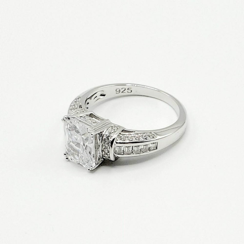 Emerald Cut Engagement/Wedding Ring